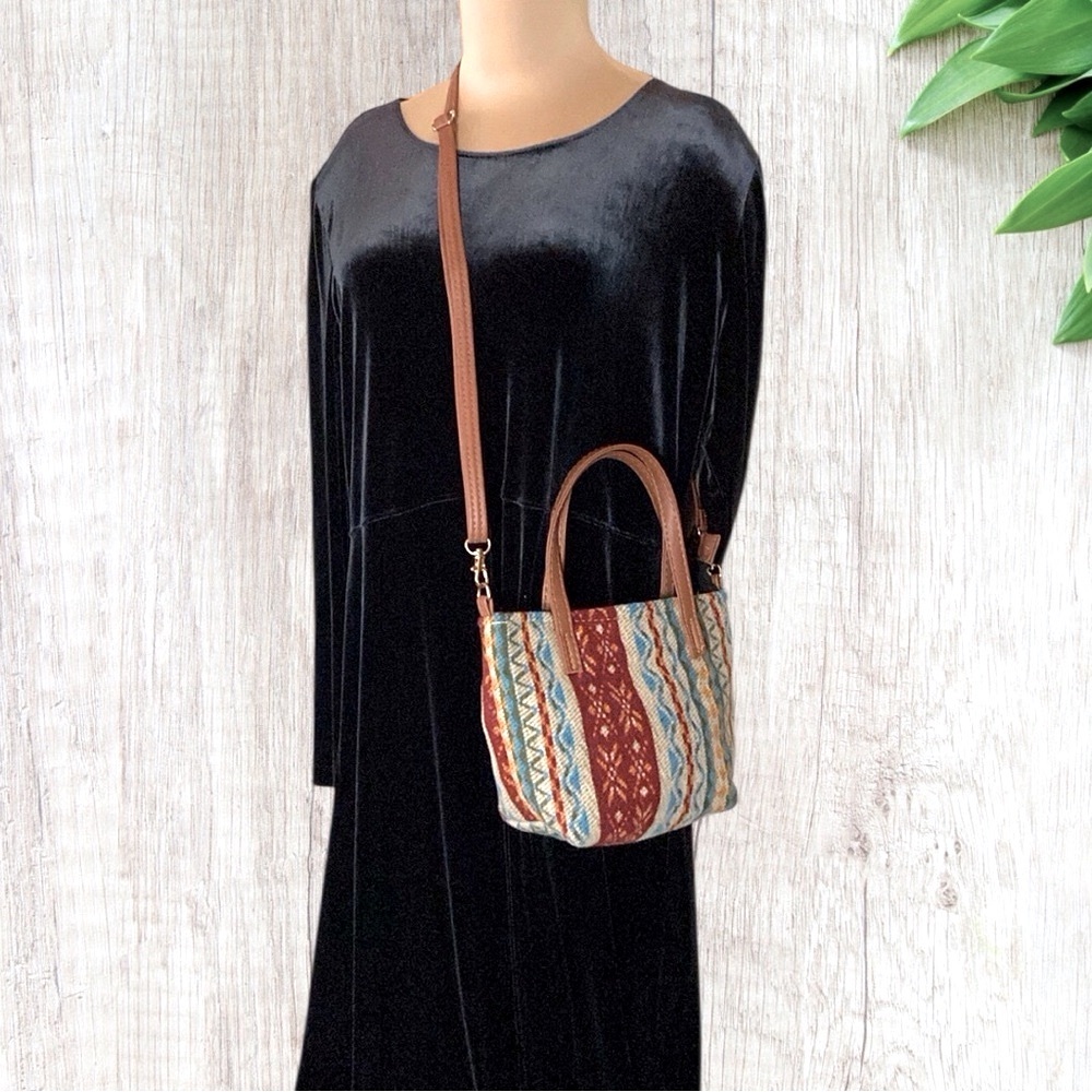 L.I.B. New York | NWT Small Ethnic Print Fabric Tote